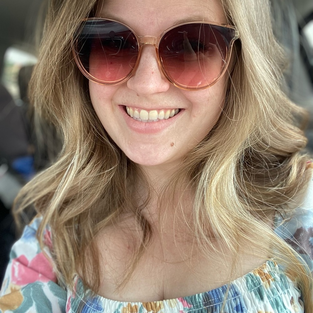 Meet your Posher, Shaina
